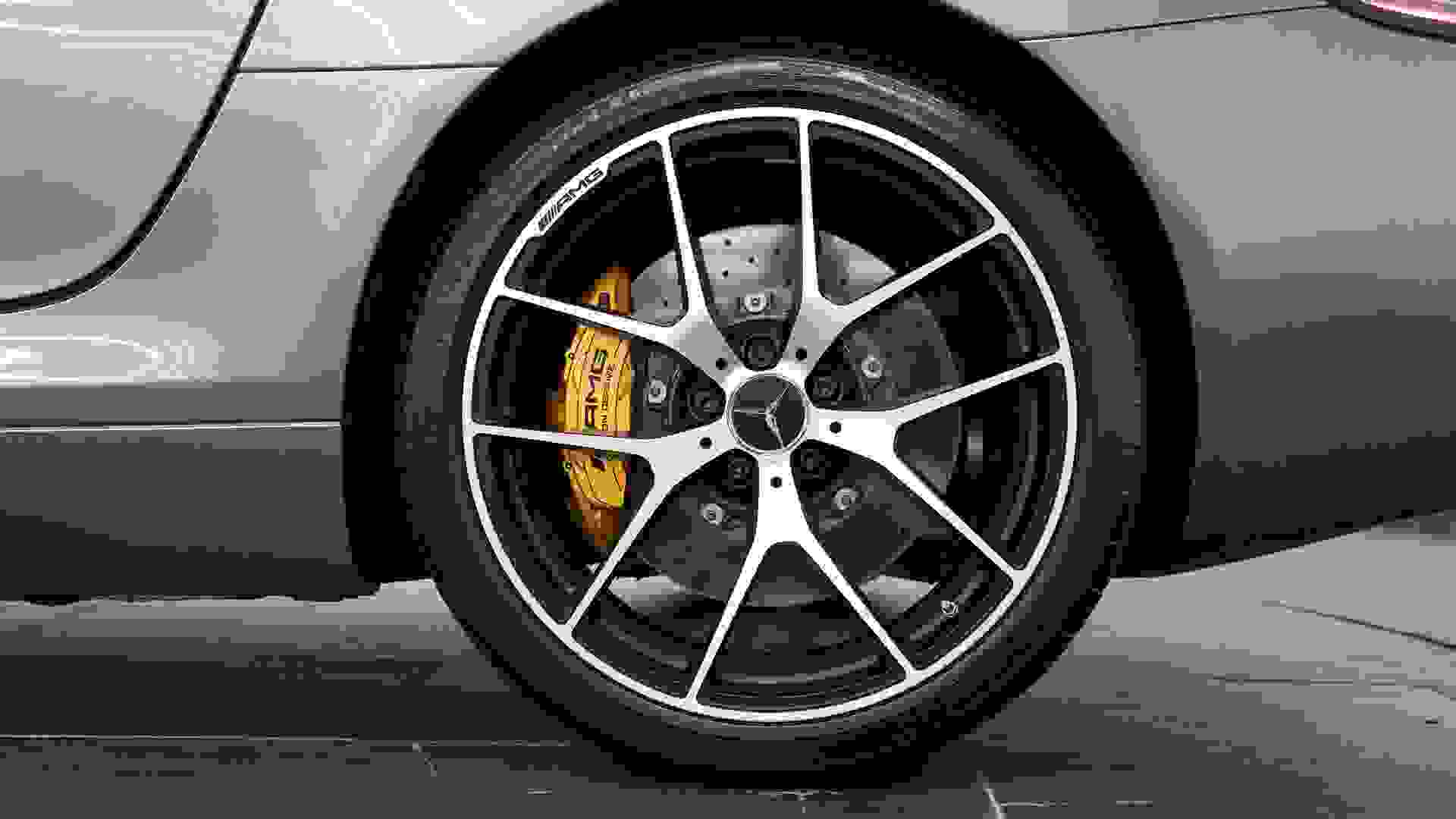 Mercedes-Benz SLS AMG Photo 19c99d51-5e85-437c-ab5d-481b8b8a901b.jpg
