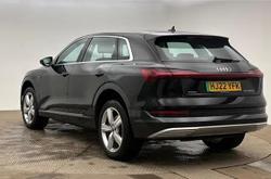 AUDI e-tron Photo 3