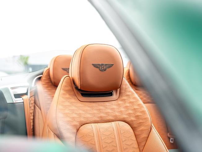 BENTLEY Continental GTC Photo 26