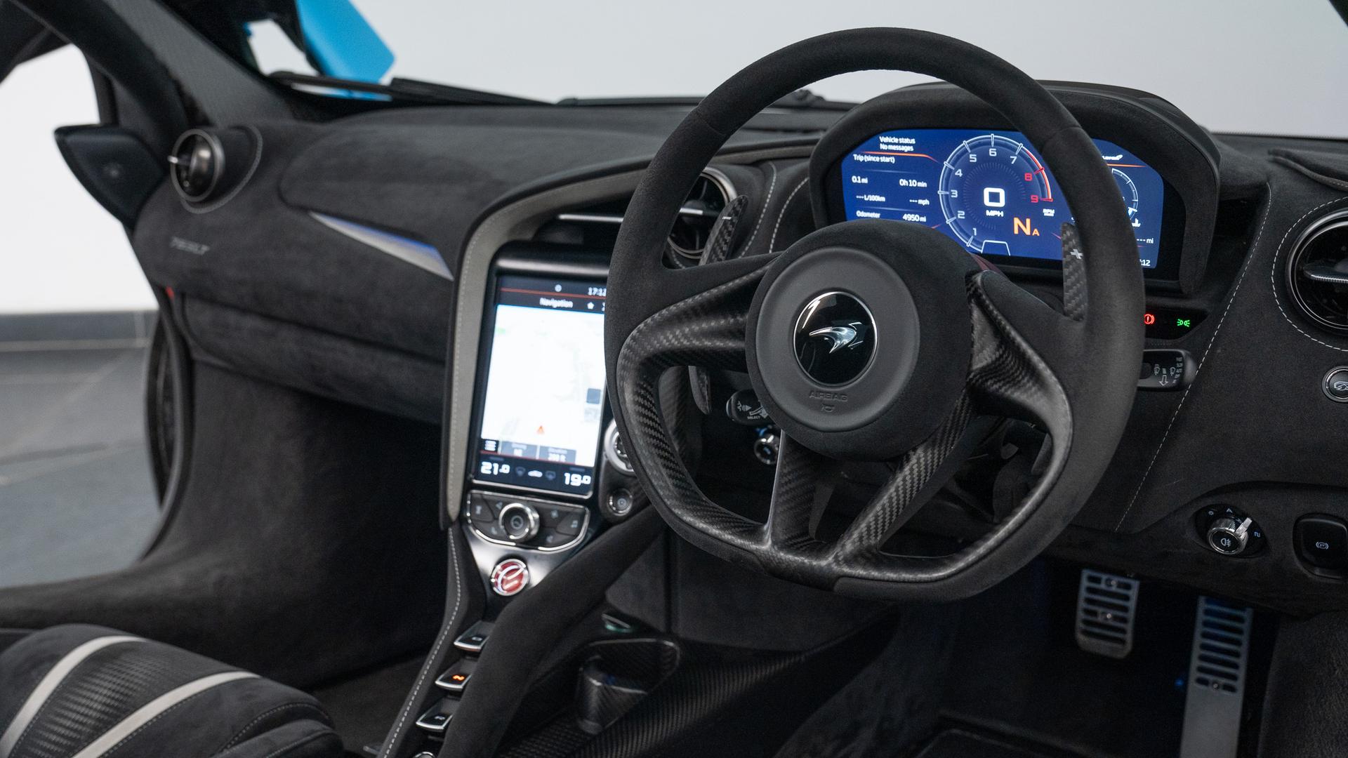 McLaren 765LT Photo 19f27496-4aa7-4025-b9c9-d3a560978821.jpg