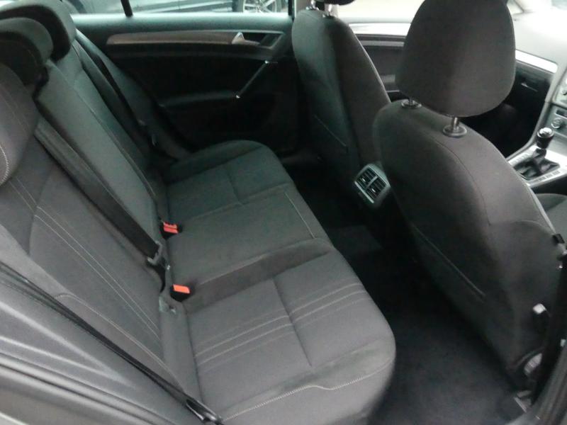 Volkswagen Golf Photo 19f79107-f508-4800-bffe-b303455d8bca.jpg