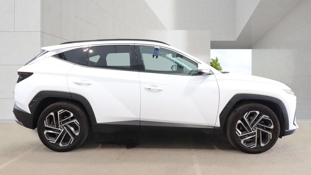 2025 Hyundai TUCSON 1.6T Ultimate 5dr - vehicle photo 2 for sale on PureCar