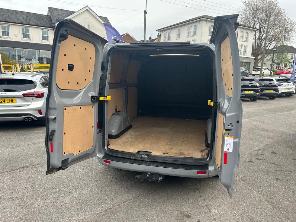 Ford Transit Custom Photo 1a3600b3-dd03-4664-bb24-3cf118051d49.jpeg