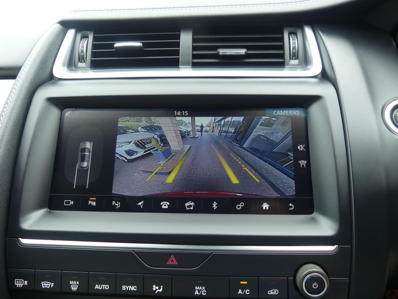 Jaguar E-PACE Photo 1a3b117b-a92f-4542-8852-043d1183ec58.jpg