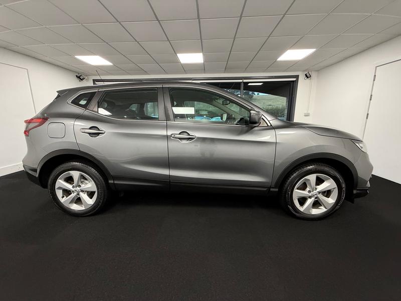 Nissan Qashqai Photo 1a3c6a0c-192d-4b54-b260-5719b7b4f5ff.jpg