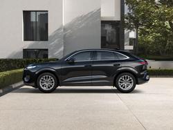 AUDI  Q3 Sportback Photo 3