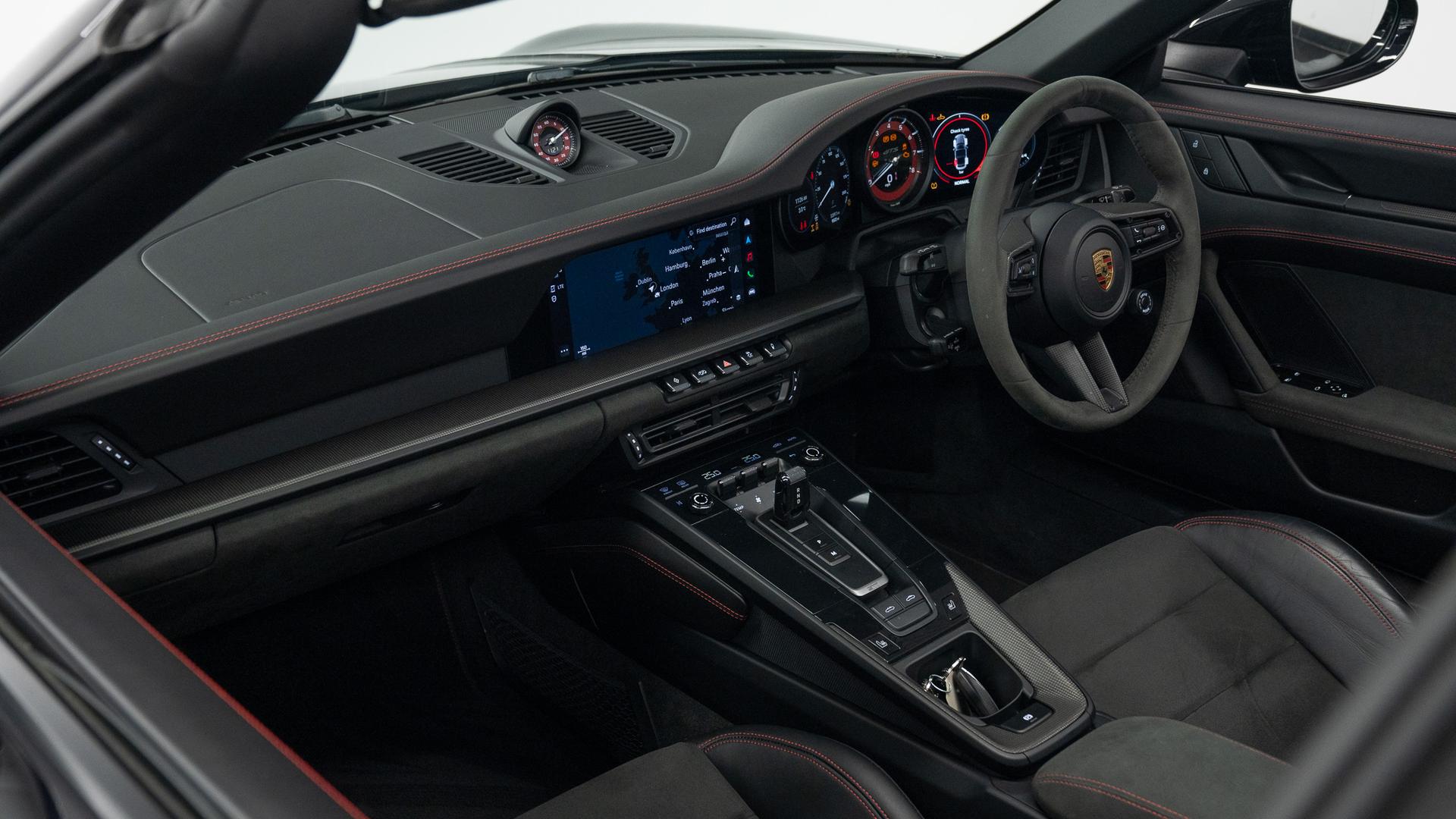Porsche 911 Photo 1a44cdb4-c463-42b5-b93c-a2a59a19e6bf.jpg
