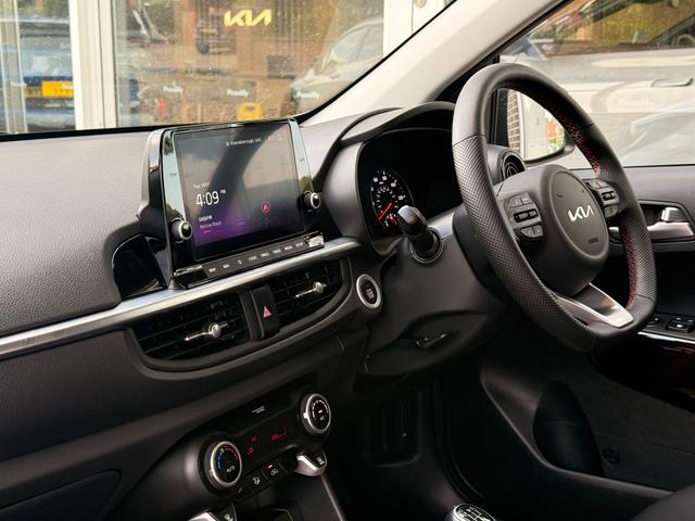 Kia Picanto Photo 1a52d488-caee-41f5-9d32-ed0388e9e159.jpg