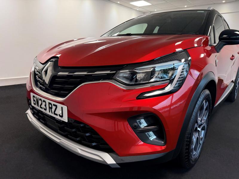 Renault Captur Photo 1a5b4ce7-1662-4631-99cf-77b6c8b3353d.jpg