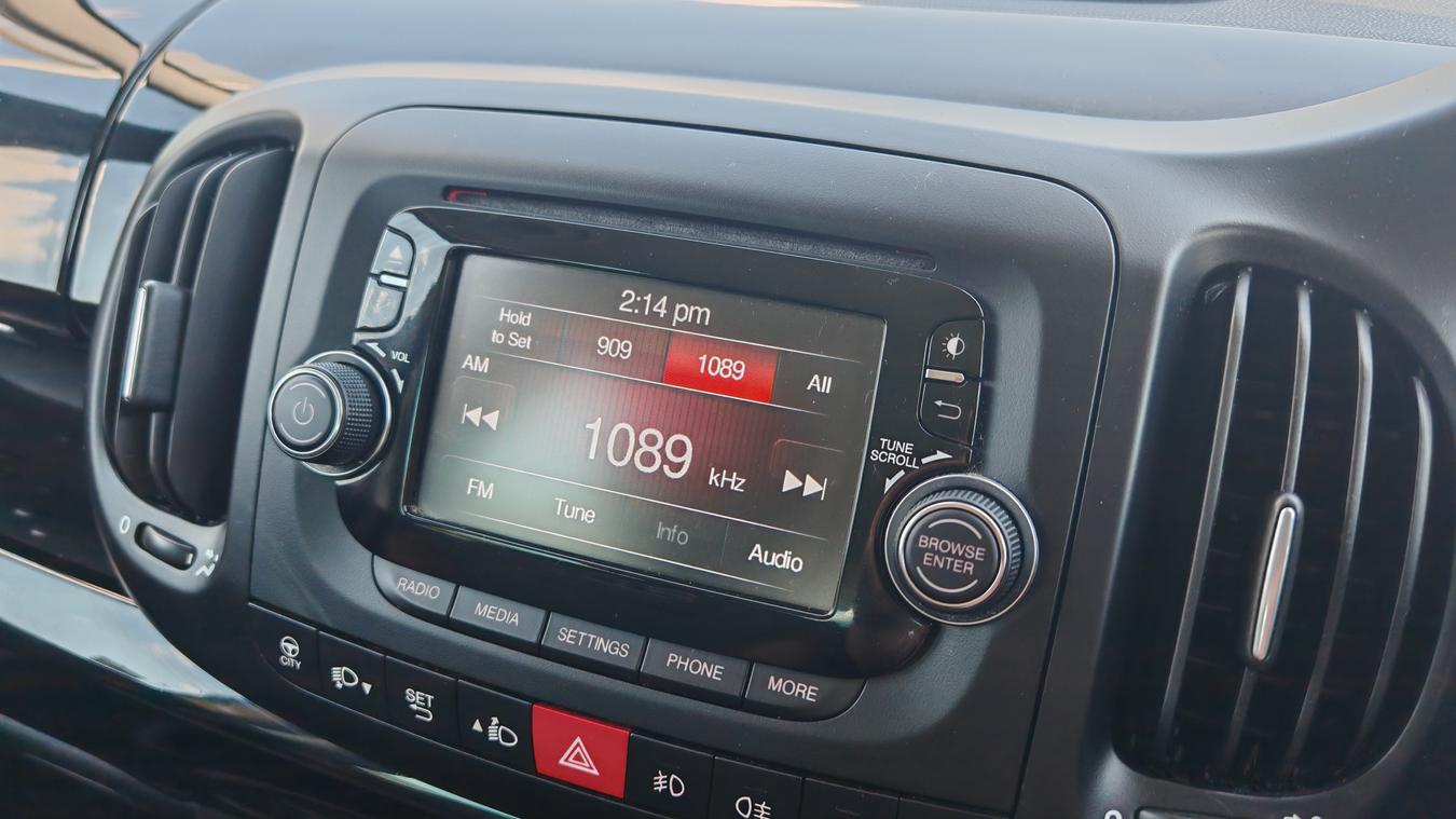 Used Fiat 500L MV14AEY 29