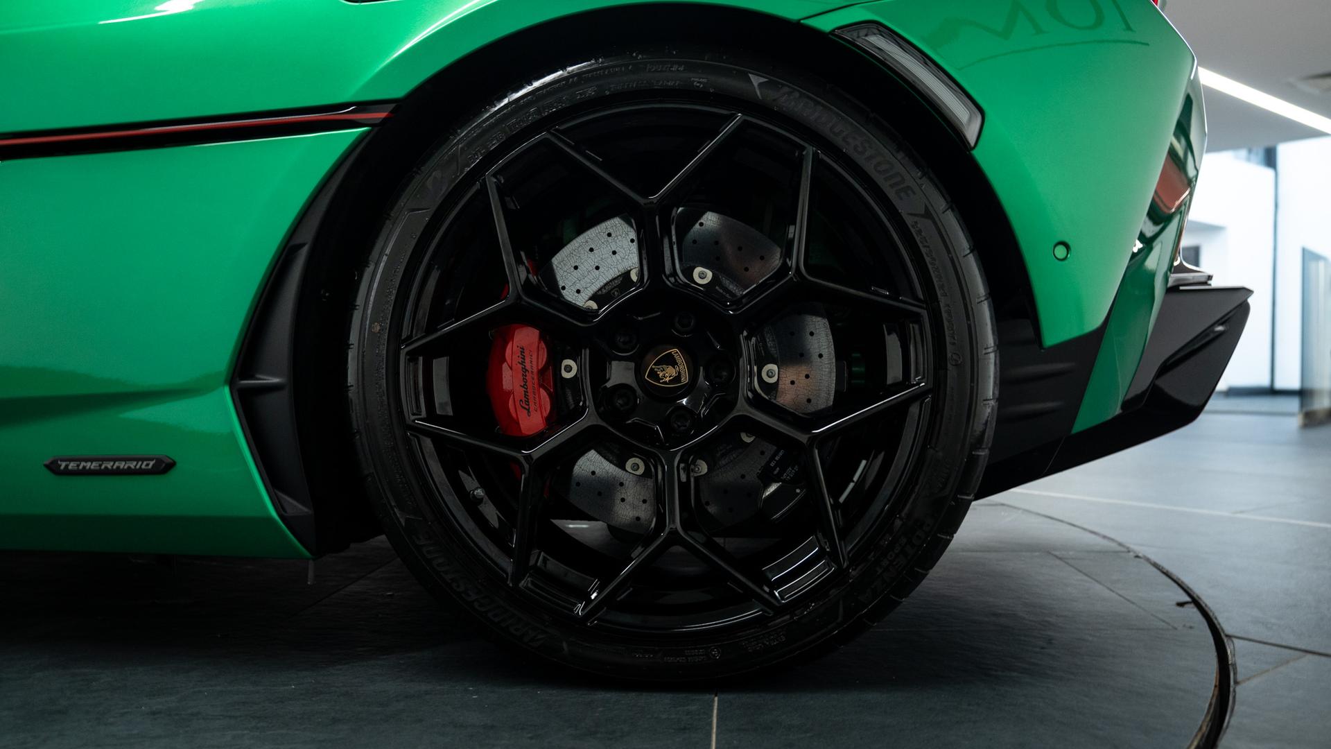 LAMBORGHINI Temerario Photo 1a6118dd-ffed-4dd9-b4de-4ce28de4d94f.jpg