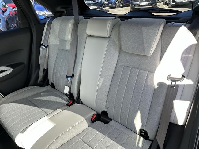 Honda Jazz Photo 1a69c5e1-9d40-43ae-bd03-6eed66da110c.jpg