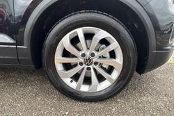 Volkswagen T-Roc Photo 5