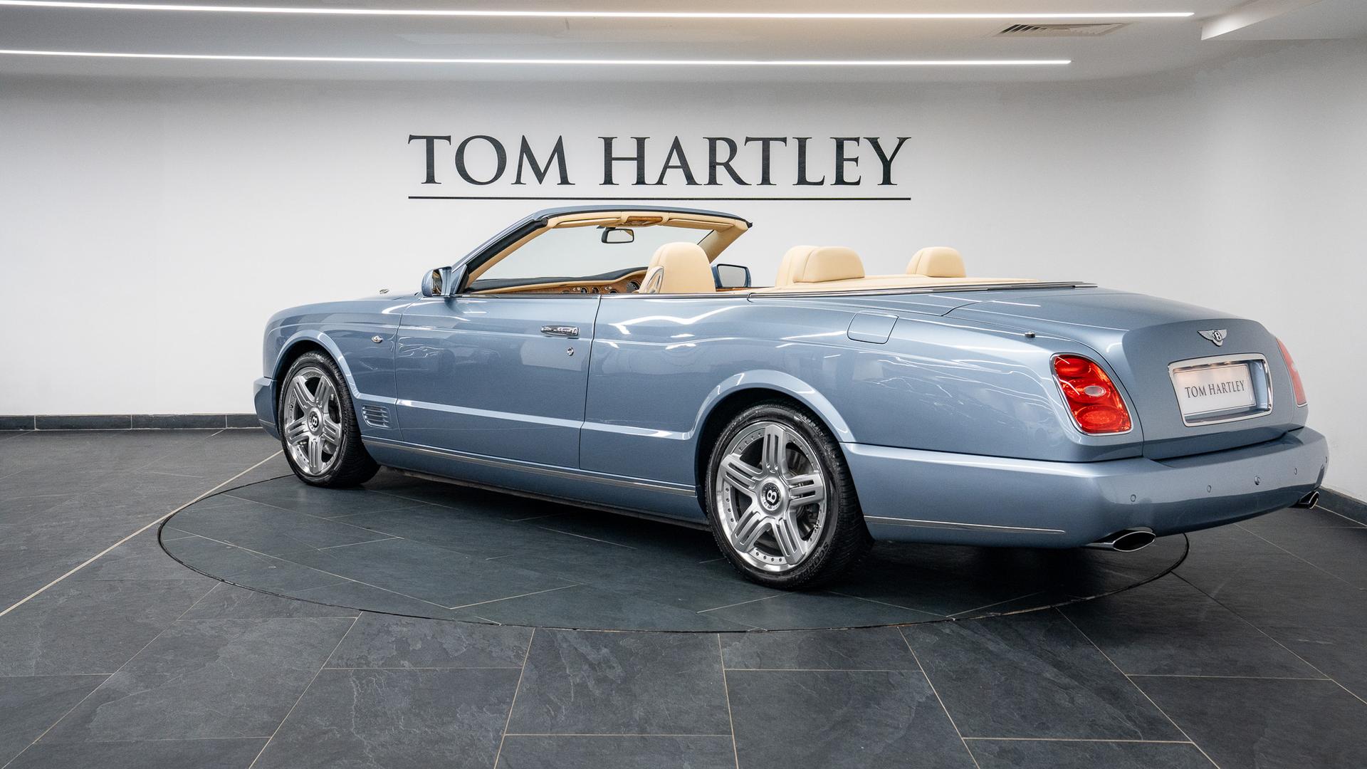 Bentley Azure T Photo 1a85b312-f6f8-4263-9293-cb7226a85258.jpg