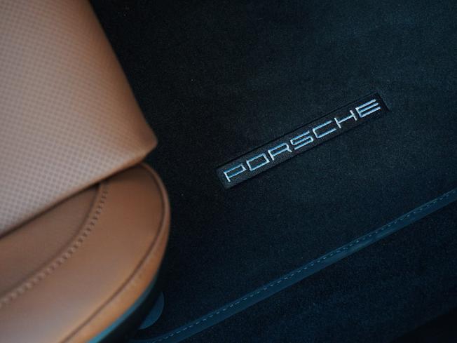 PORSCHE 911 Photo 40