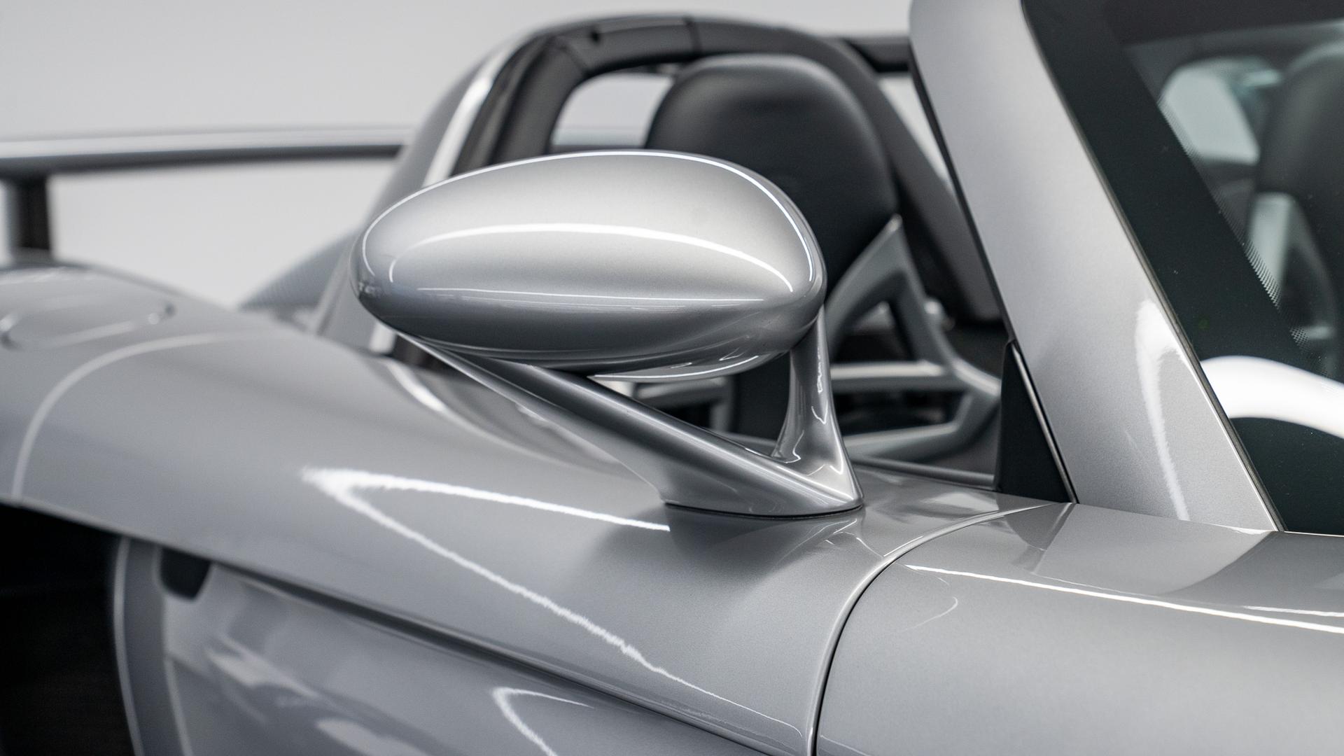 Porsche Carrera GT Photo 1a9fa427-d83d-4226-8569-82f5d3d58a34.jpg