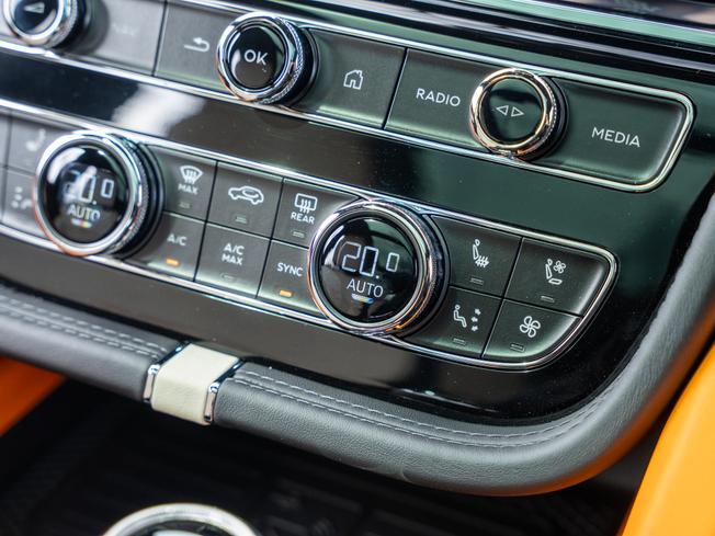 BENTLEY Bentayga Photo 31