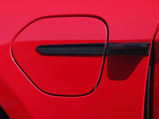 PORSCHE Taycan Photo 10