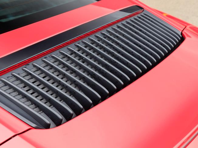 PORSCHE 911 Photo 17