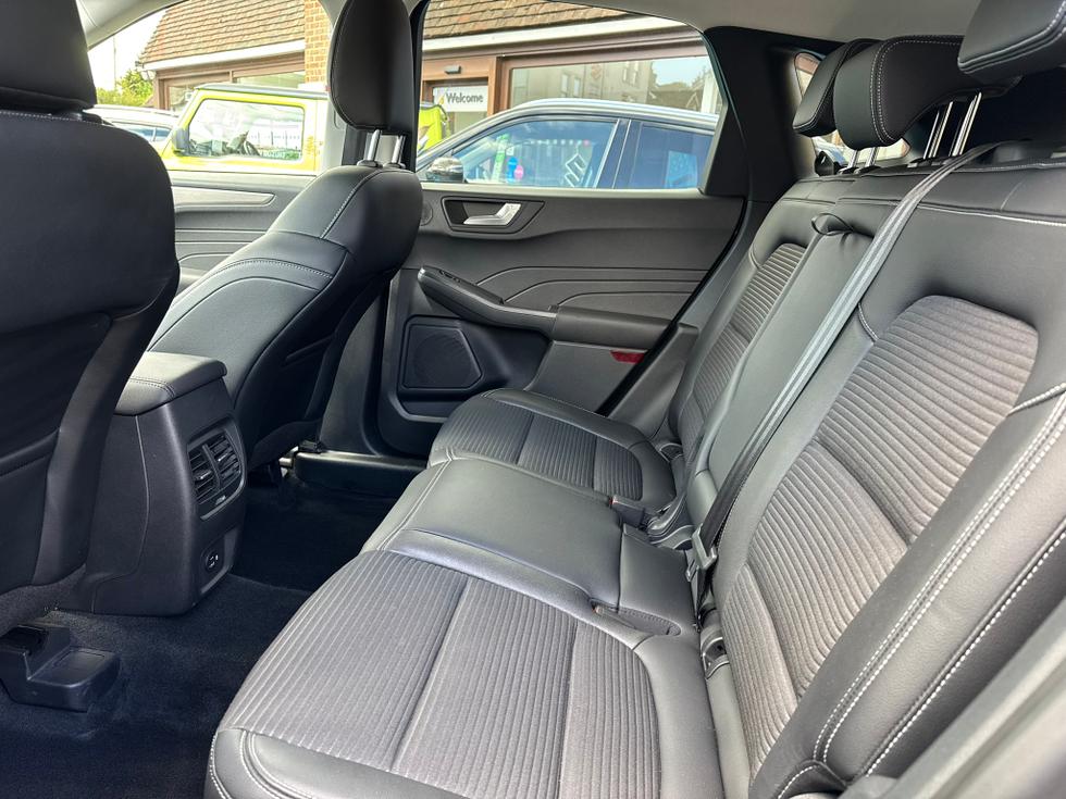 Ford Kuga Photo 1abe324d-9459-4d4f-9c4b-b2f3c659b0bd.JPEG