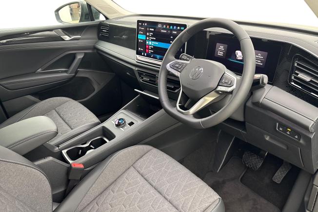 VOLKSWAGEN  Tiguan  Photo 6