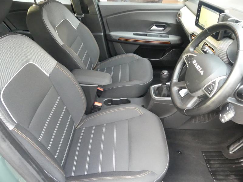 Dacia Sandero Stepway Photo 1ad86c43-2f0f-4dfa-8e05-6a081c287015.jpg