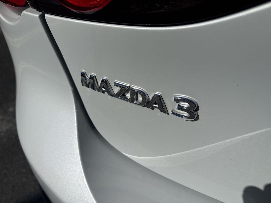 Mazda Mazda3 Photo 1adcdc6b-bad3-49c6-b287-20afbea8d740.jpg