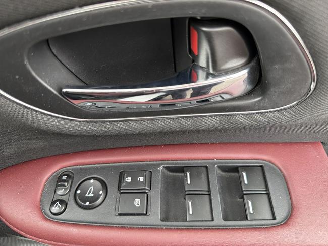 Honda HR-V Photo 1adf10ee-522d-4bb8-99e6-597e5b29d923.jpg