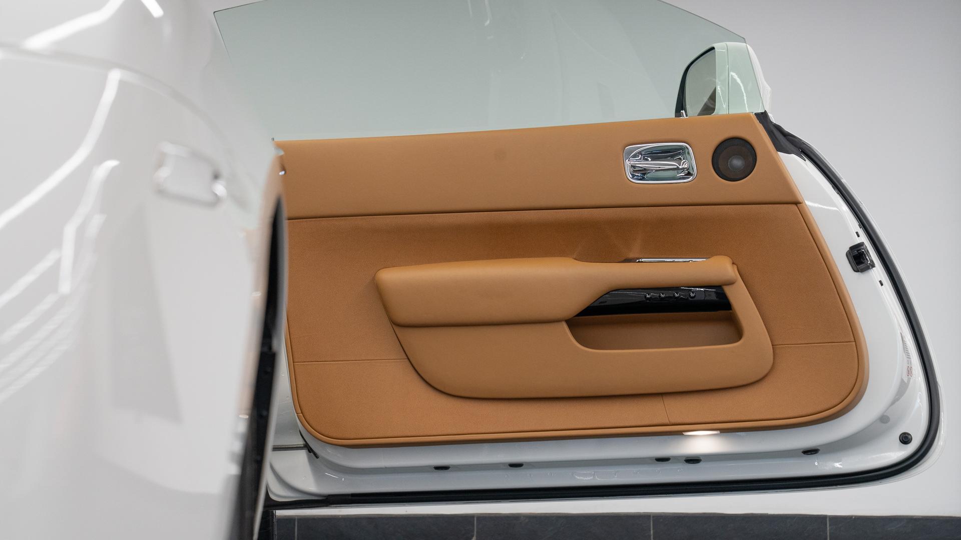 Rolls-Royce Wraith Photo 1ae3da99-21af-4ff5-b40f-a1e5a9a4cf1e.jpg