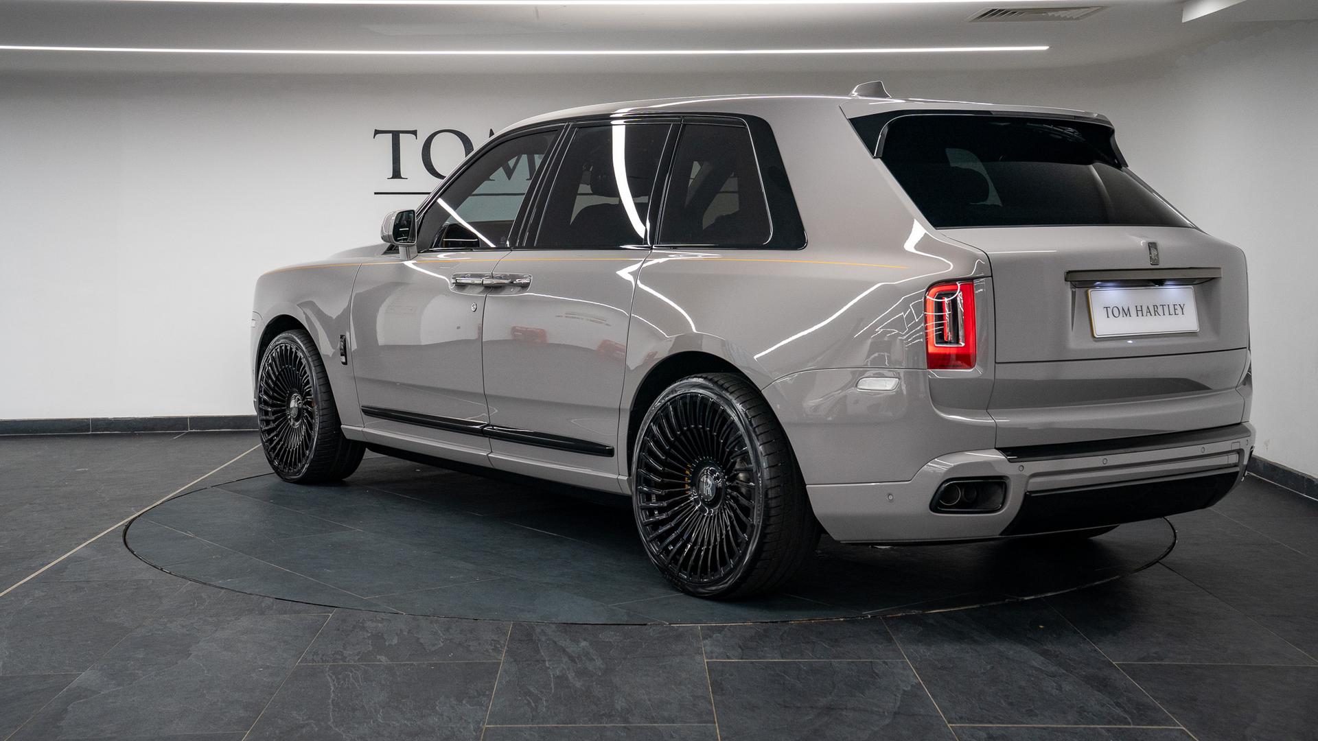 Rolls-Royce Cullinan Photo 1af59eab-fa5a-488f-8b39-cc4b23e7a906.jpg