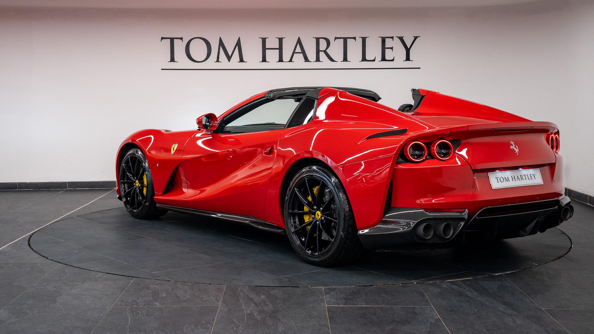 Ferrari 812 Photo 1afe681f-c79c-4ce2-b7de-f71f9a2ca427.jpg