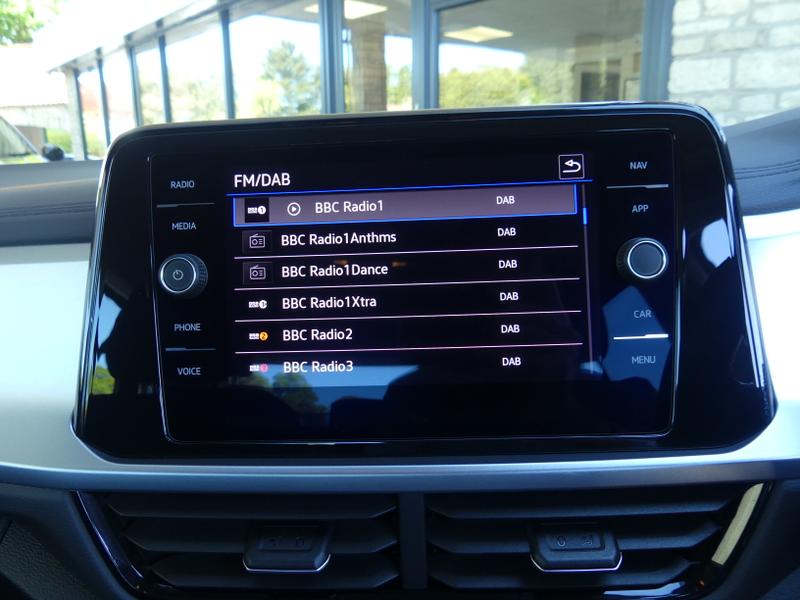 Volkswagen T-Roc Photo 1b062236-8299-479d-847a-d480064c4098.jpg