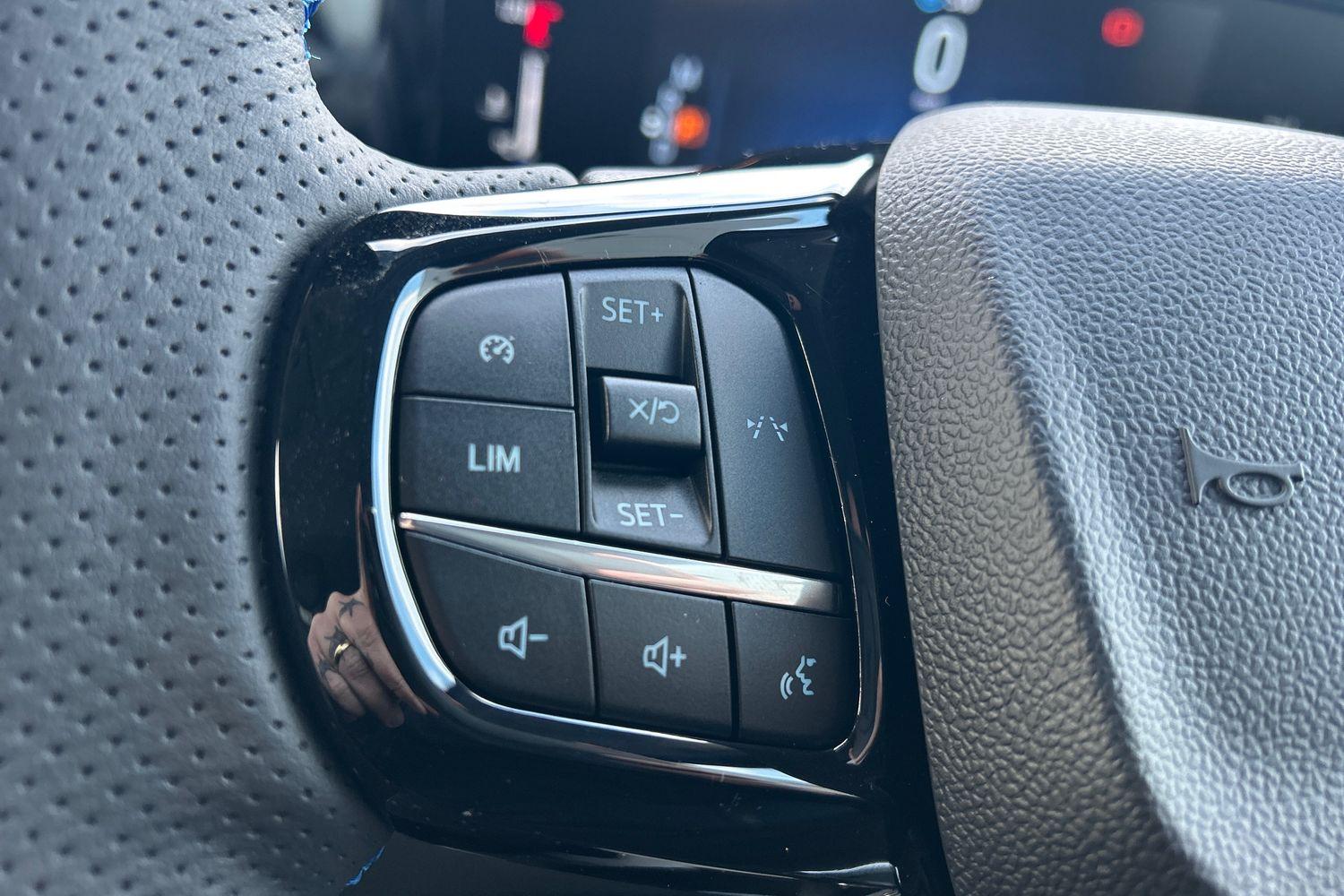 Ford TRANSIT CUSTOM Photo 24