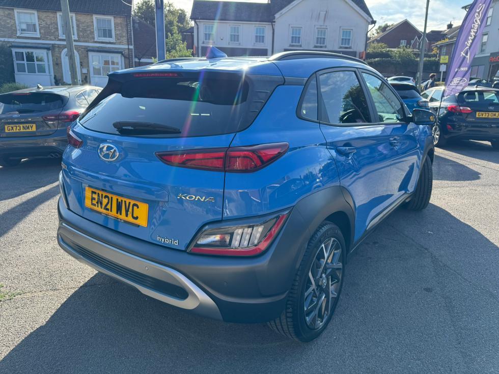 Hyundai KONA Photo 1b1d49f8-f64d-46e3-bfff-f5218972622a.JPEG
