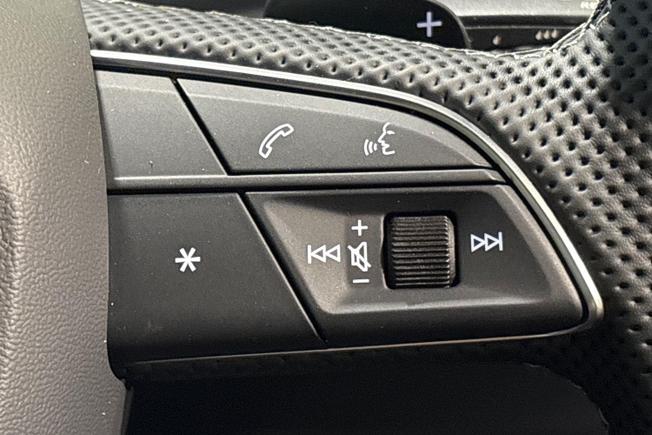 AUDI  Q7 Photo 17