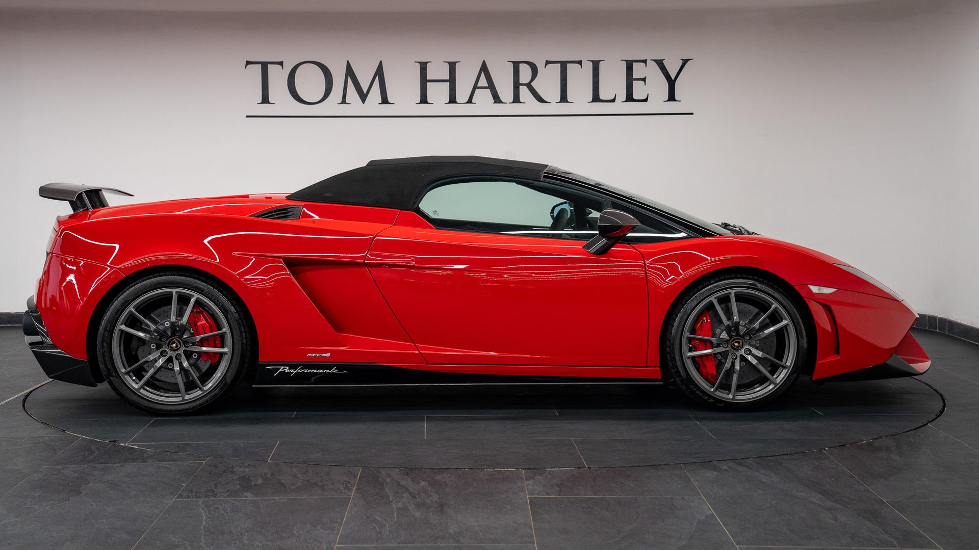LAMBORGHINI Gallardo Photo 1b2b9ade-8746-4899-b2d3-ee538dd650b6.jpg