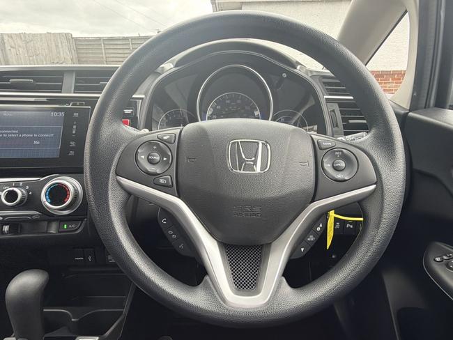 Honda Jazz Photo 1b371c20-a8c1-4255-9c47-2b443e0822e3.jpg