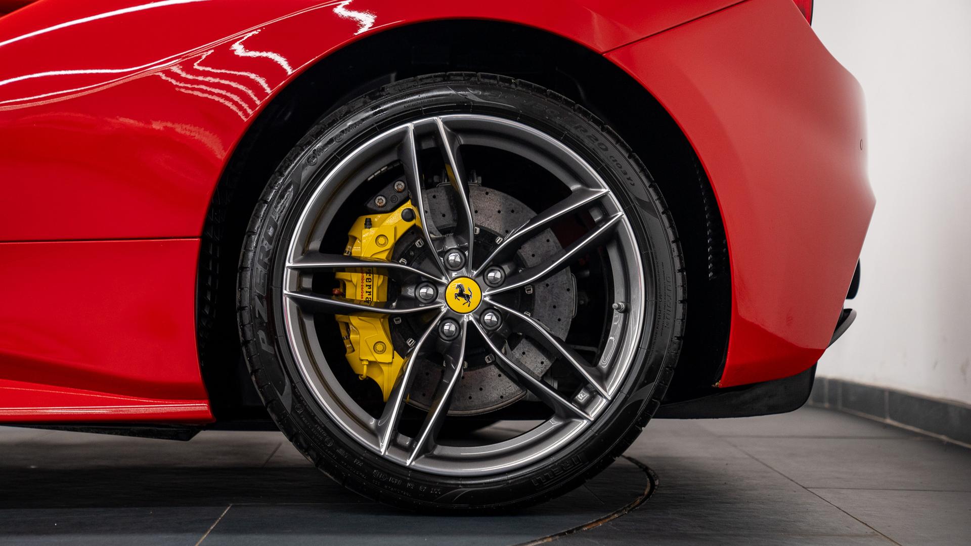 Ferrari 488 Photo 1b498b10-47c1-475c-9580-5c741773cc25.jpg
