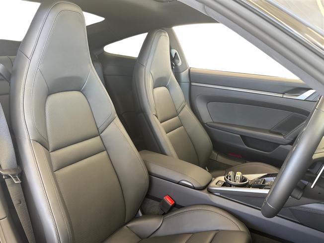 PORSCHE 911 Photo 14