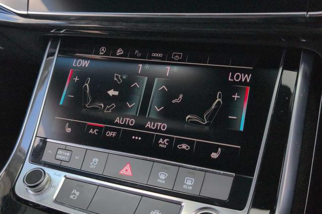 AUDI Q7 Photo 25