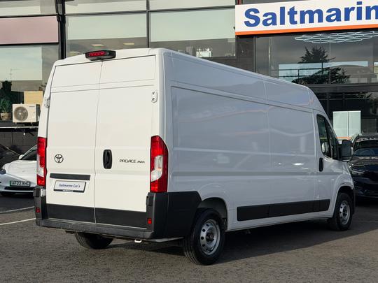 Toyota PROACE MAX Photo 1b70ca85-c544-41e1-9302-c2b7d4711895.jpg