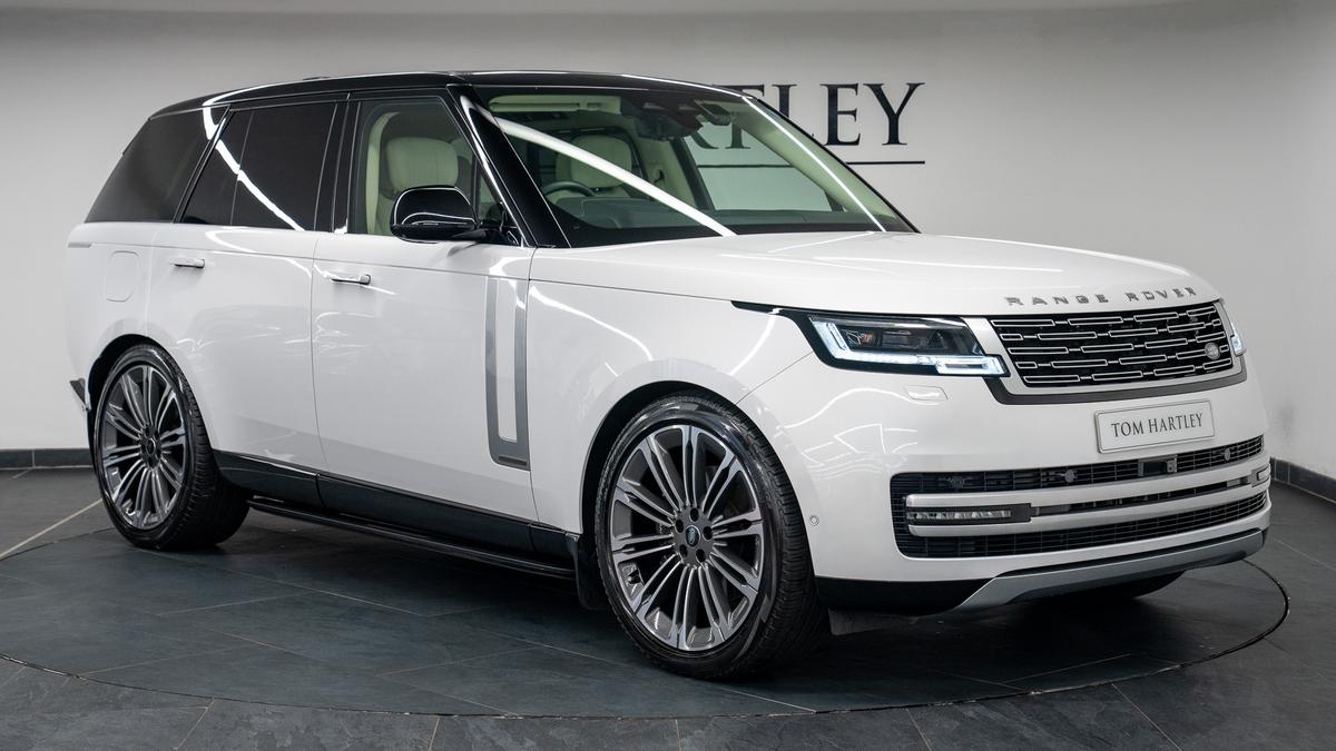 Used 2024 Land Rover Range Rover P400 Autobiography Ostuni Pearl White at Tom Hartley
