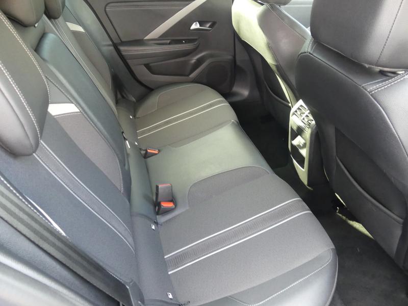 Vauxhall Astra Photo 1b7403ac-78e7-4605-afc8-1cfe1427c2bf.jpg