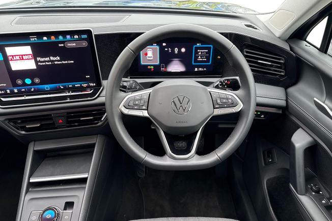 VOLKSWAGEN Tiguan Photo 13