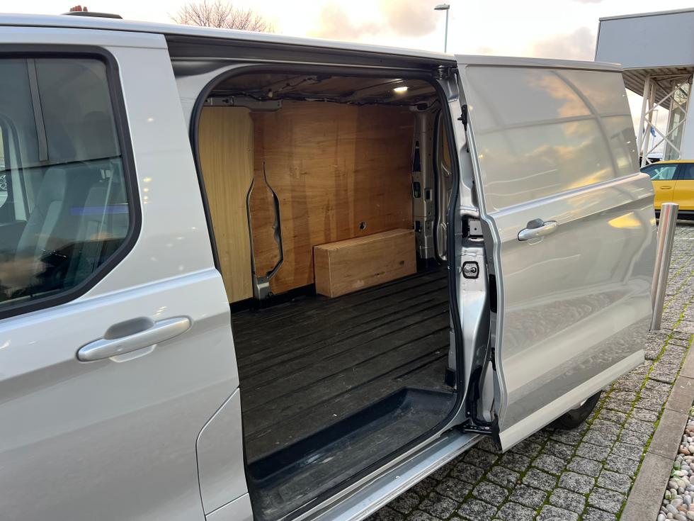 Ford Transit Custom Photo 1bb3fdf1-99f4-4228-b20a-ce0371f66f4c.jpeg