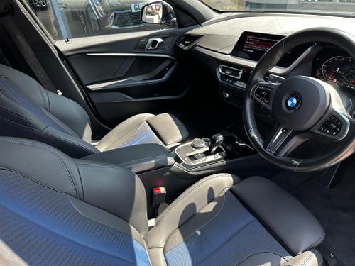 BMW 1 Series Photo 1bb59694-7cf2-40e3-b726-ccbc26ec77a3.jpeg