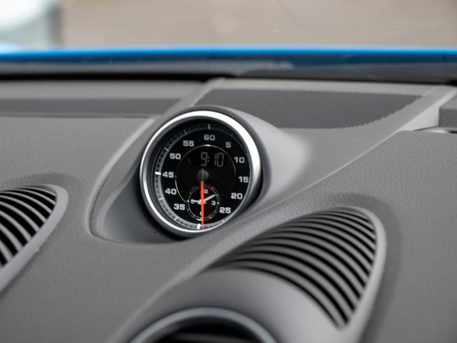 PORSCHE 718 Cayman Photo 16