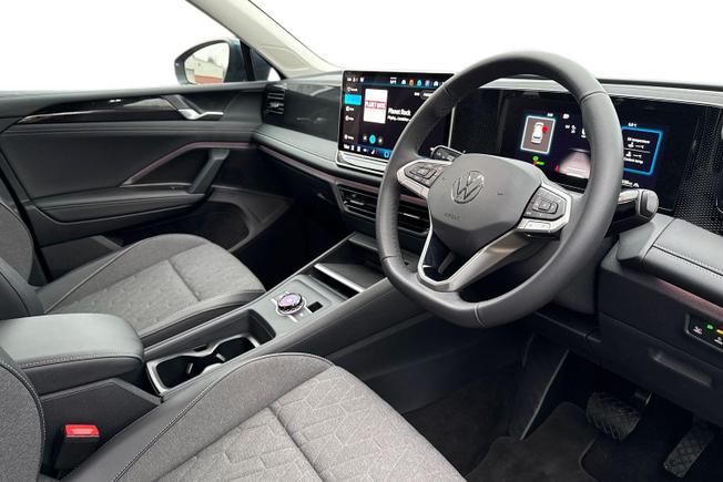 VOLKSWAGEN Tiguan Photo 8