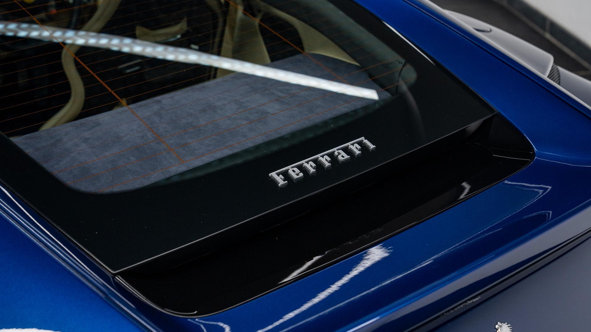 Ferrari 812 Photo 1bbaa021-97cb-4f6f-940d-7e6129d2ea20.jpg
