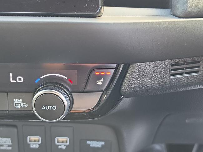 Honda Jazz Photo 1bc896ed-e6d3-48d3-befe-d449cdddda57.jpg